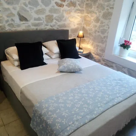 Valia Thassos Lejlighed